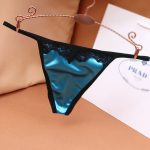 String en satin taille basse